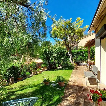 Holiday home Jolie Maison Hauteur D'antibes