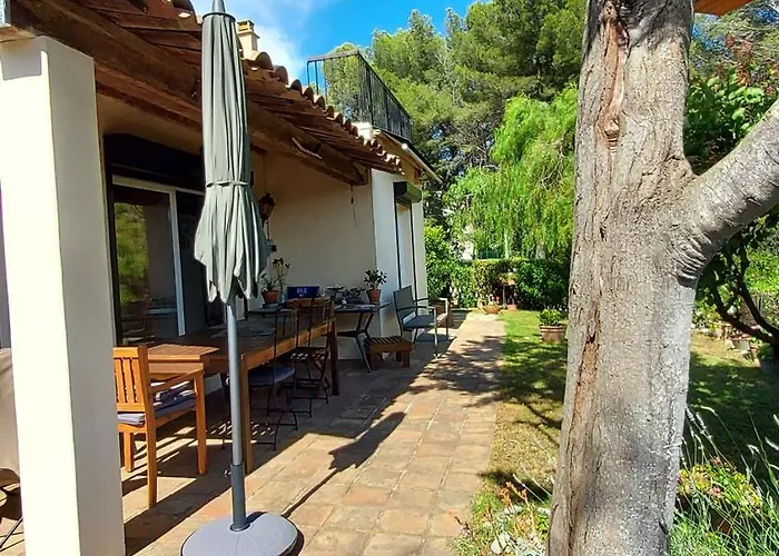 Дом отдыха Jolie Maison Hauteur D'antibes Антиб
